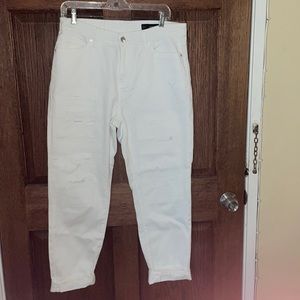 Armani Exhchage Boyfriend jeans. Size 29, in great condition Rigid denim.
